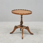 1499 7458 LAMP TABLE